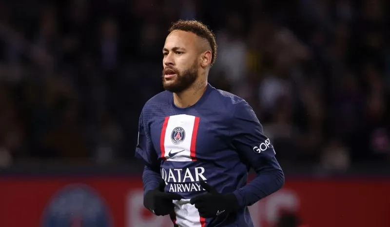 Atacante brasileiro não estará na próxima partida do PSG para evitar maiores problemas com o tornozelo