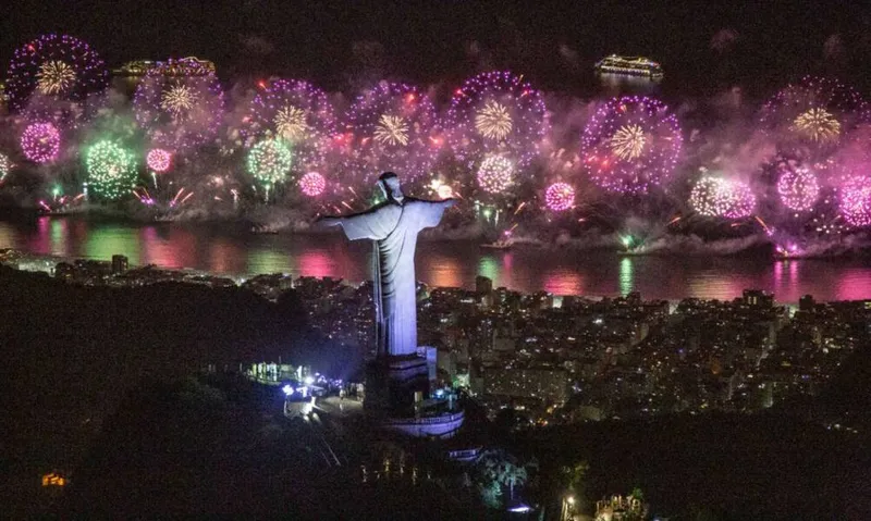 Serão mobilizados em todo o estado do Rio 22.414 policiais militares e 3.546 viaturas para o réveillon