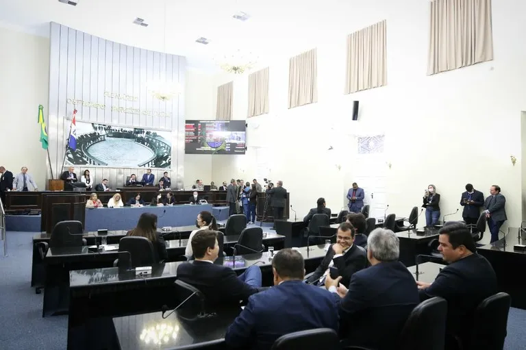 Imagem ilustrativa da imagem Promulgada resolução que permite alterar estrutura do governo