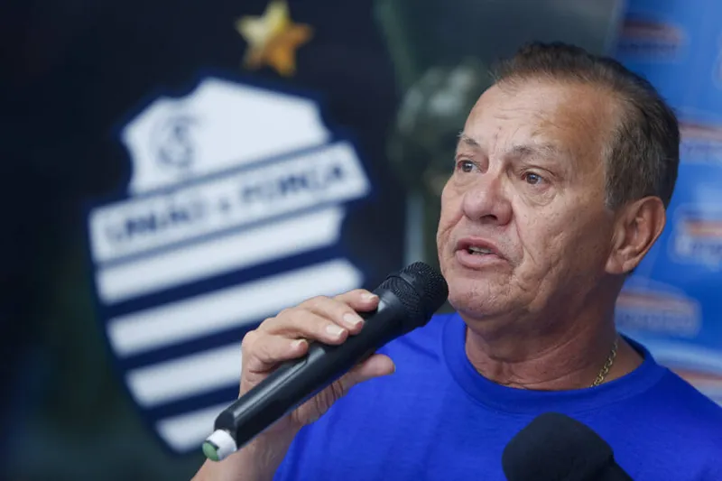 Rafael disse que atual diretoria está devendo a folha de outubro a jogadores e funcionários