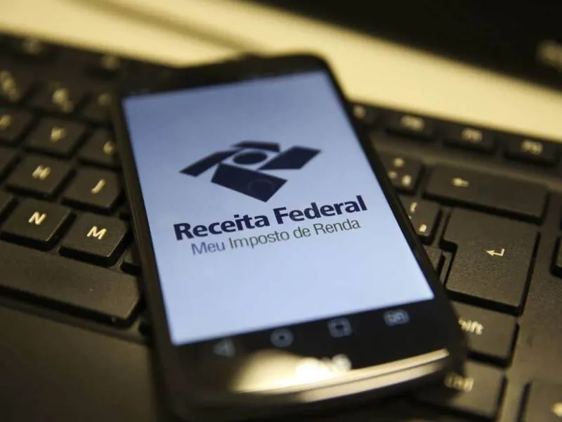 Para saber se a restituição está disponível, o contribuinte deve acessar a página da Receita