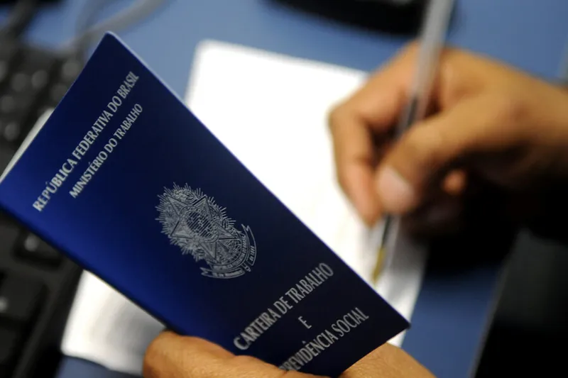 O segmento de serviços aumentou em 7.771 novos trabalhadores o estoque de empregos