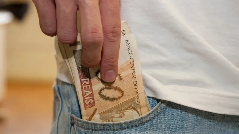 Em Alagoas, 383 mil lares recebiam Auxílio Brasil/Bolsa Família no ano passado, diz IBGE
