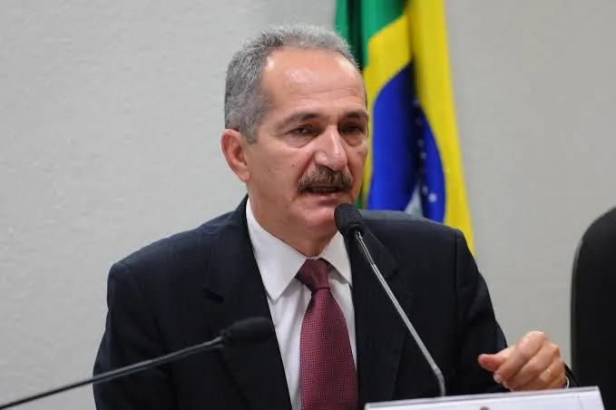 Imagem ilustrativa da imagem ALDO REBELO: ‘ME ARREPENDI DE VOTAR PELA CASSAÇÃO DO COLLOR’