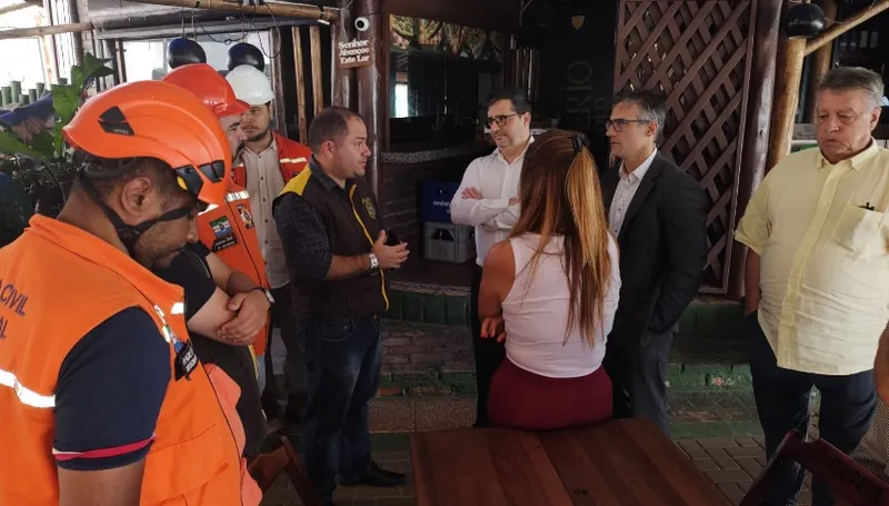 Acordo entre Prefeitura de Maceió e proprietários adia demolição de barraca na orla