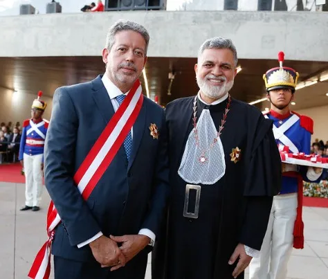 Imagem ilustrativa da imagem ARTHUR LIRA É HOMENAGEADO COM COMENDA CONCEDIDA PELO TST