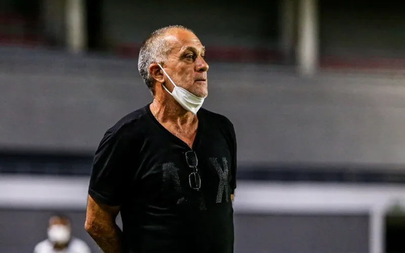Novo comandante alvinegro, Celso Teixeira é a última esperança de classificação do Fantasma na Série D