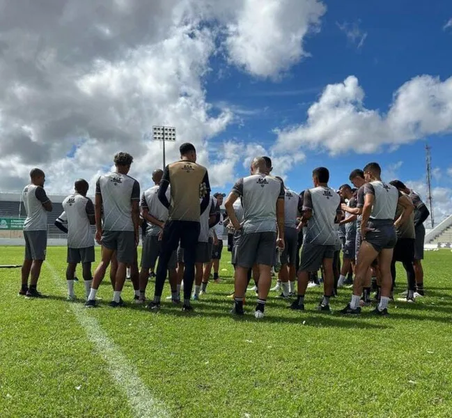 Elenco do Gigante fez o treinamento dessa quinta-feira (20), no Estádio Coaracy da Mata Fonseca, em Arapiraca