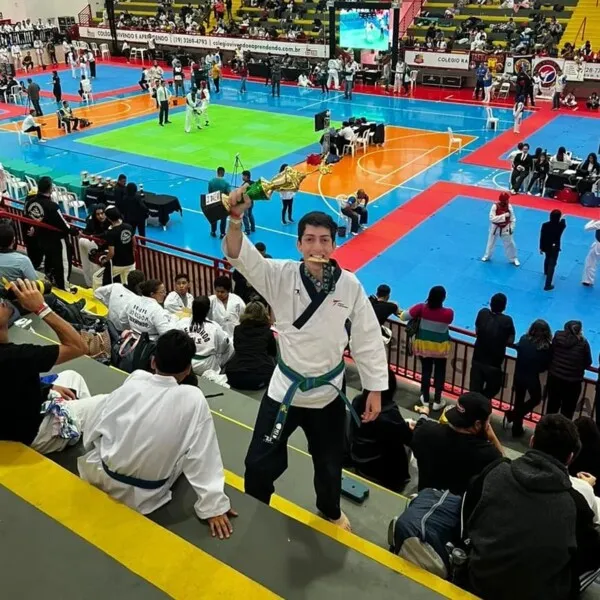 Jovem Kevyn Nicolas faturou a medalha de ouro no Campeonato Brasileiro de Taekwondo, na categoria Kyorugui