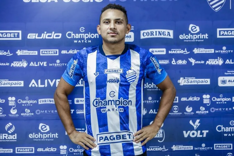 Atacante Ray Vanegas vestiu a camisa azulina e está otimista com sua passagem por Maceió