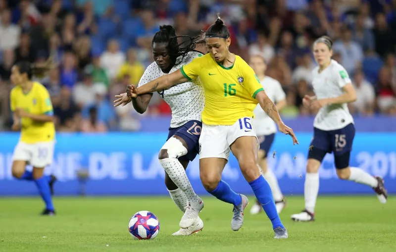 Último encontro entre Brasil e França foi em 2019, desta vez nas oitavas de final da Copa do Mundo