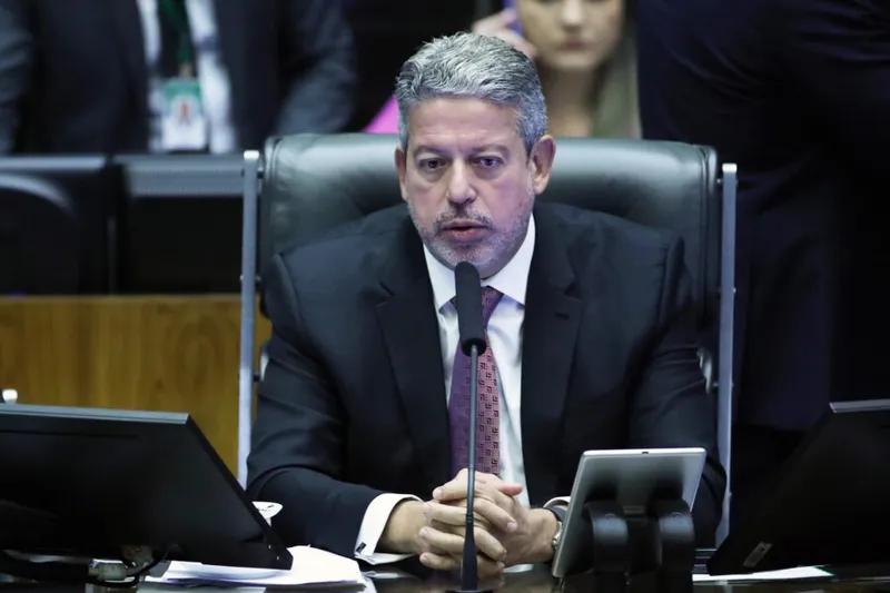 Imagem ilustrativa da imagem CÂMARA APROVA MP QUE ESTRUTURA MINISTÉRIOS NO GOVERNO LULA