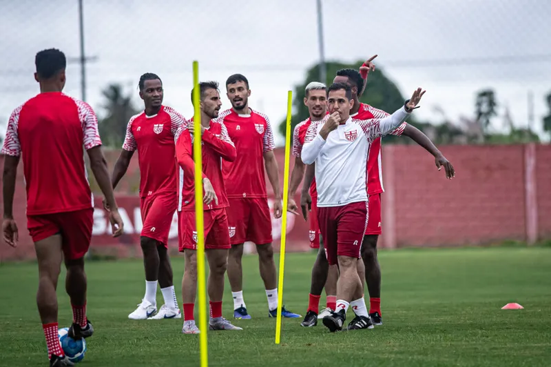Elenco do CRB voltou aos treinos e teve atualização no calendário dentro da Série B