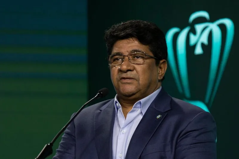Presidente da CBF, Ednaldo Rodrigues pode ampliar prazo de espera pelo técnico Carlo Ancelotti até junho