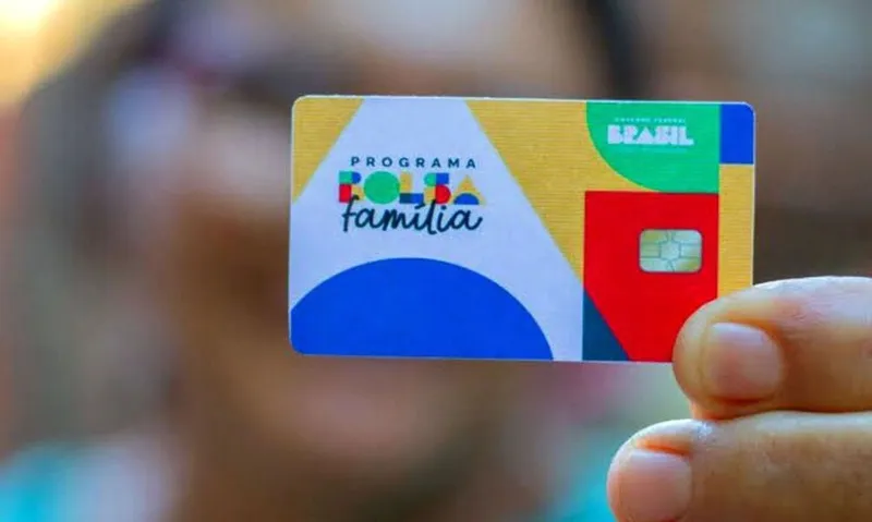 Imagem ilustrativa da imagem COM VALOR ADICIONAL, BOLSA FAMÍLIA INJETA R$ 388,6 MI EM AL ESTE MÊS