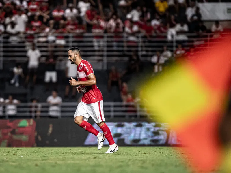 Anselmo Ramon deve estar entre os relacionados do Galo, mas volta entre os titulares é a grande dúvida