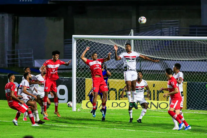 CRB e Botafogo-SP se enfrentam neste sábado, às 17h, pela Série B, no Estádio Santa Cruz
