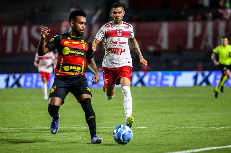 Neste ano, Galo perdeu para o Leão na Copa do Nordeste, mas venceu há 20 dias na Série B do Brasileirão