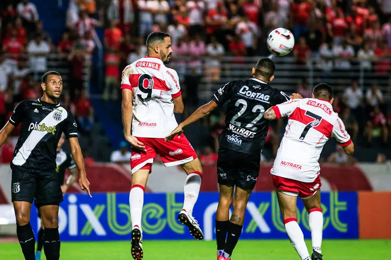 Galo tentará reencontrar caminho das vitórias contra a Ponte Preta, no Estádio Rei Pelé