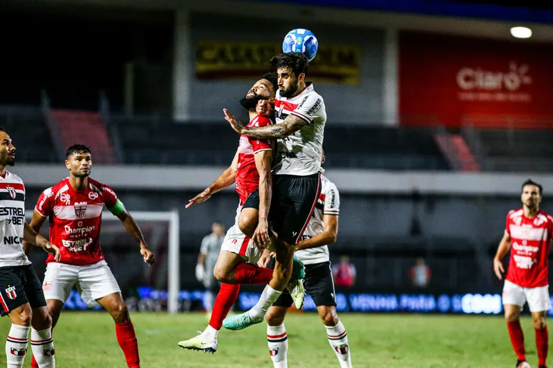 Maceió, 05 de agosto de 2023
Lance do jogo entre CRB e Botafogo-SP, partida válida pela 22ª rodada da Série B do Campeonato Brasileiro, realizada no Estádio Rei Pelé em Maceió, Alagoas - Brasil.
Foto: Ailton Cruz