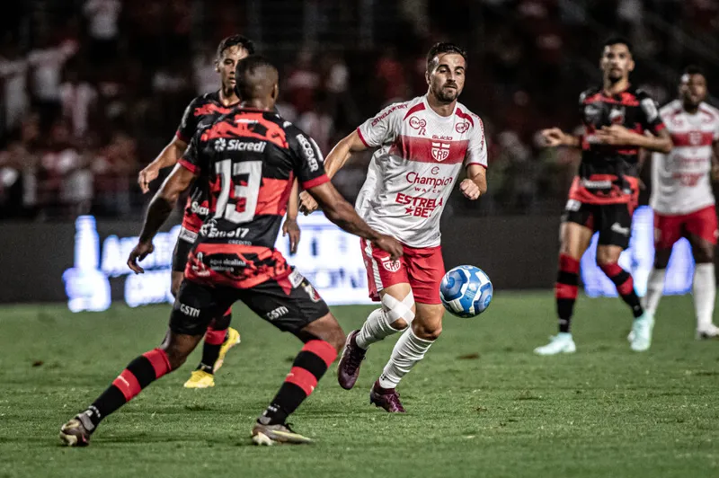 CRB vem de empate com o Ituano, por 2 a 2, na última quarta-feira (21), no Rei Pelé