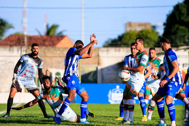 Coruripe, 26 de fevereiro de 2023
Lance do jogo entre Coruripe e CSA, partida válida pela 7º Rodada do Campeonato Alagoano, de 2023 realizada no Estádio Juca Sampaio, em Palmeira dos Índios . Alagoas - Brasil.
Foto: Ailton Cruz