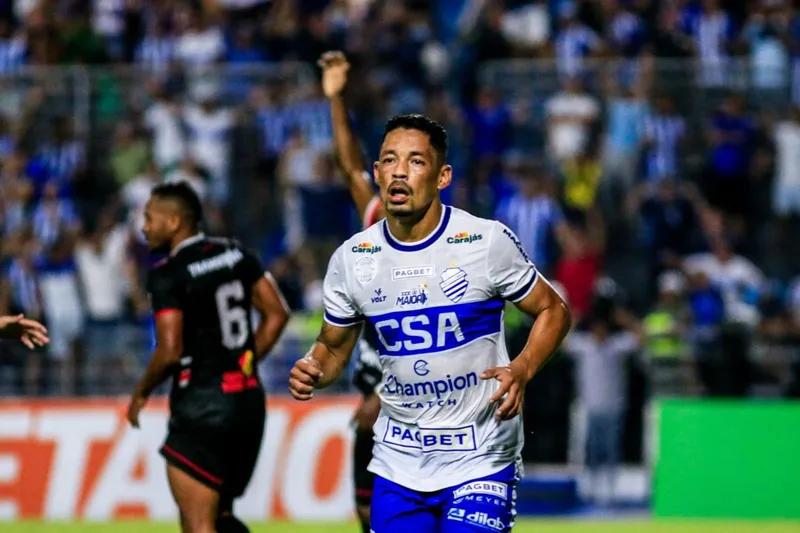 Tomas Bastos disse ter sido alvo de injúria racial, por parte de uma torcedora do Ypiranga