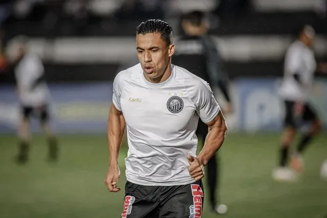 Arnaldo fez uma temporada bem vistosa no Operário-PR, mas teve pouquíssimas oportunidades jogando no Mirassol
