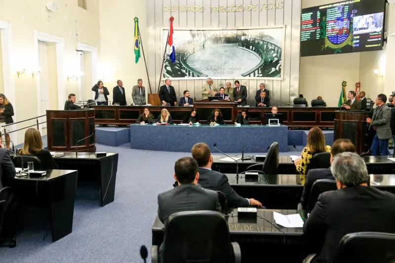 Imagem ilustrativa da imagem DEFINIDOS NOMES DE DEPUTADOS INTEGRANTES DAS COMISSÕES DA ALE