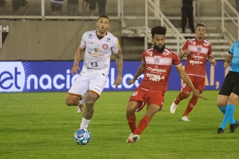 CRB não se deu bem no jogo em Muriaé-MG, pois acabou sofrendo a virada do Tombense