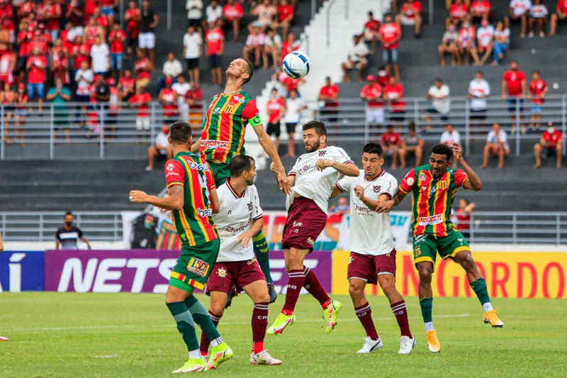 No Rei Pelé, em Maceió, o CRB enfrenta o Sampaio Corrêa pela Série B do Brasileiro