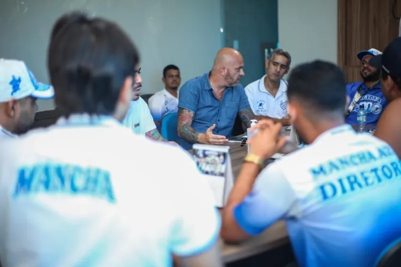 Dirigentes do CSA e representantes das torcidas organizadas do clube se reuniram nessa quinta-feira (11)
