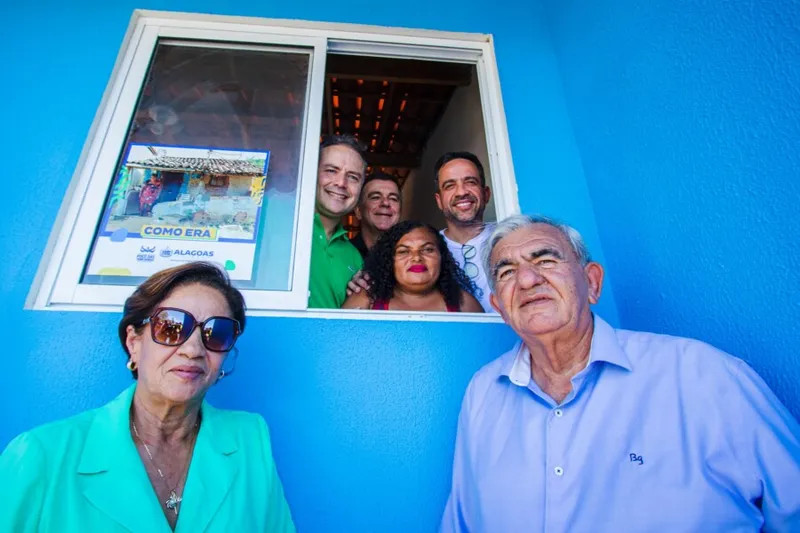 Imagem ilustrativa da imagem EM POÇO DAS TRINCHEIRAS, GOVERNO ENTREGA CASAS A QUILOMBOLAS