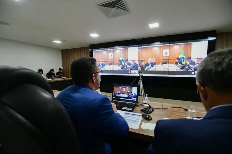 Imagem ilustrativa da imagem ESTADO E GOVERNO FEDERAL AVANÇAM NAS NEGOCIAÇÕES PARA EXECUÇÃO DE OBRA