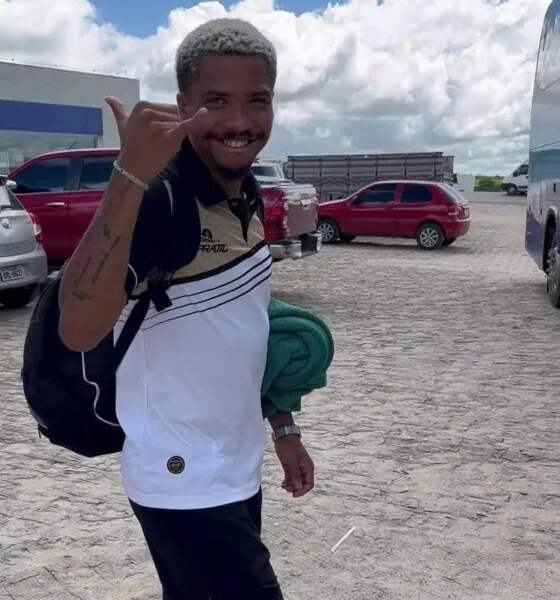 Com Anderson Feijão, delegação do ASA seguiu viagem para Feira de Santana, para o jogo deste sábado