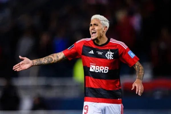 Atacante Pedro, do Flamengo, não compareceu ao treino dessa segunda (31), no Ninho do Urubu