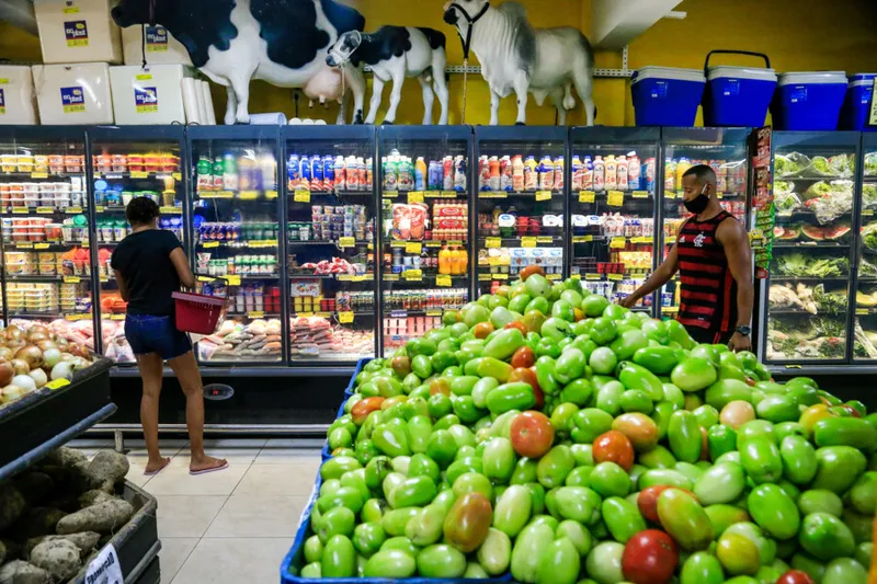 Sistema de devolução de impostos a pessoas mais pobres pode beneficiar mais de um terço