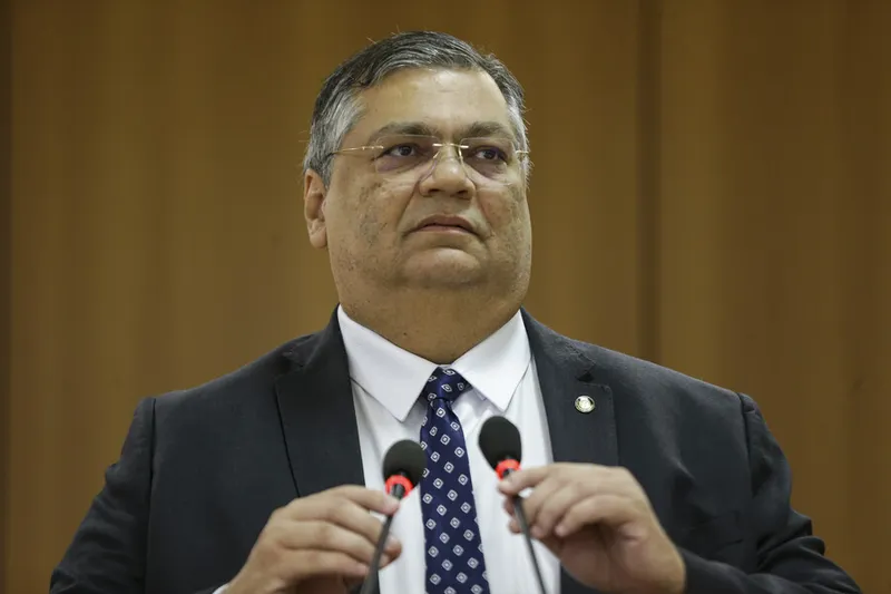 O termo de adesão ao acordo de cooperação técnica foi assinado pelo ministro da Justiça, Flávio Dino