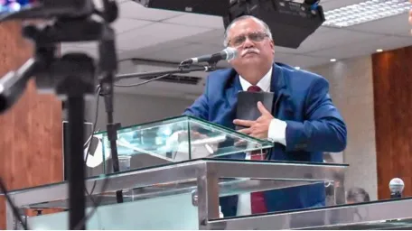 Durante a cerimônia, o pastor José Orisvaldo Nunes de Lima fez a leitura oficial no texto de Cantares 2.3
