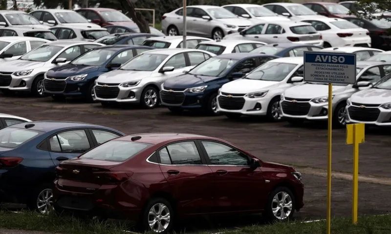Imagem ilustrativa da imagem LOCADORAS VÃO INCREMENTAR FROTA COM CARROS VENDIDOS COM DESCONTO