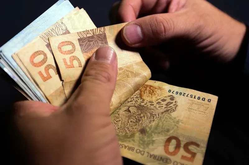 Imagem ilustrativa da imagem NOVO MÍNIMO GERA IMPACTO DE R$ 134,1 MI NOS MUNICÍPIOS DE AL