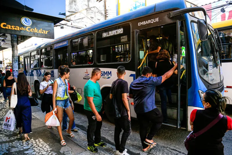 Imagem ilustrativa da imagem NÚMERO DE USUÁRIOS DE ÔNIBUS CRESCE 29% NOS ÚLTIMOS 3 ANOS