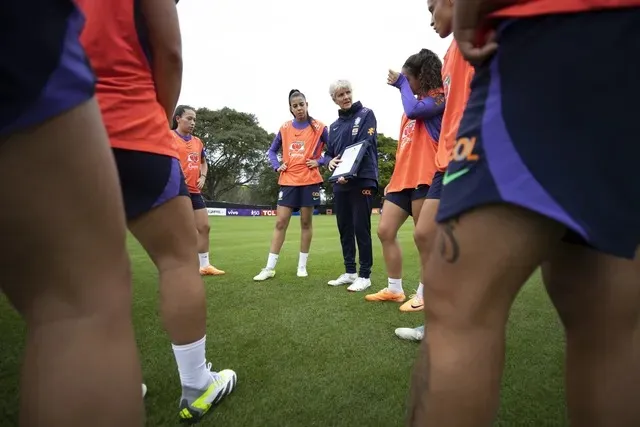 Seleção Brasileira treinou nessa quinta e já é possível ter ideia do time que Pia Sundhage deve escalar contra Panamá