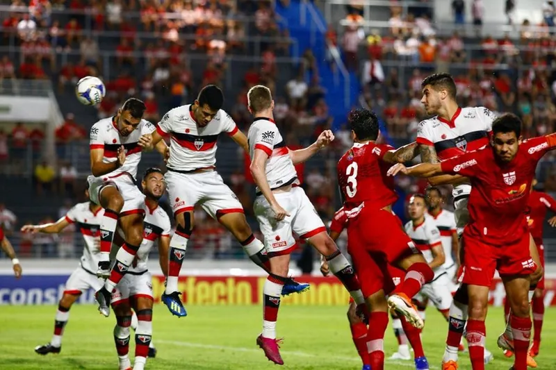 CRB e Atlético-GO se enfrentaram no Rei Pelé, pela última vez, em 2019, também na Série B