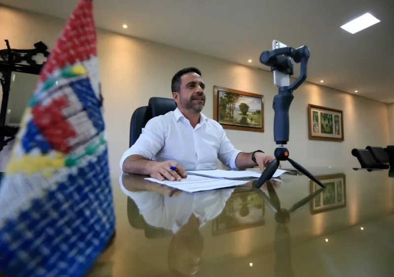 Imagem ilustrativa da imagem PAULO ANUNCIA QUE VAI APRESENTAR PROPOSTA DE REAJUSTE NA TERÇA-FEIRA
