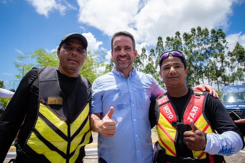 Governador Paulo Dantas participa do lançamento do Programa Correria que vai beneficiar os motoristas de aplicativo e motociclistas. 

Foto: Pei Fon/Agencia Alagoas