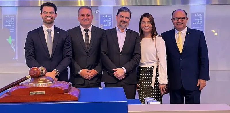 Imagem ilustrativa da imagem PORTO FATURA R$ 208 MI COM LEILÕES DE TRÊS TERMINAIS DE COMBUSTÍVEIS