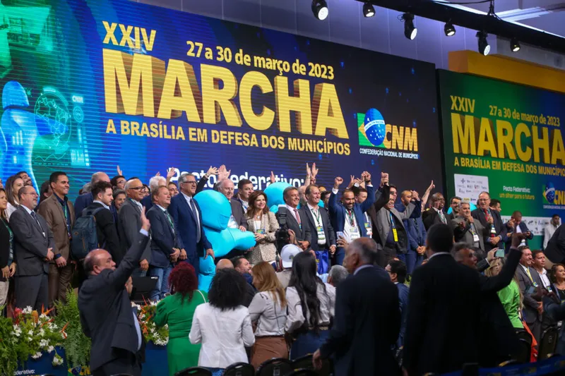 Ministros participam de debate na 24ª Marcha dos Municípios