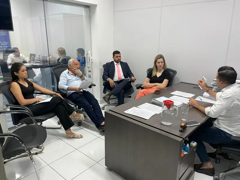 Residente do Procon/AL recebe visita da deputada Cibele Moura para discutir lei em favor de nutricionistas