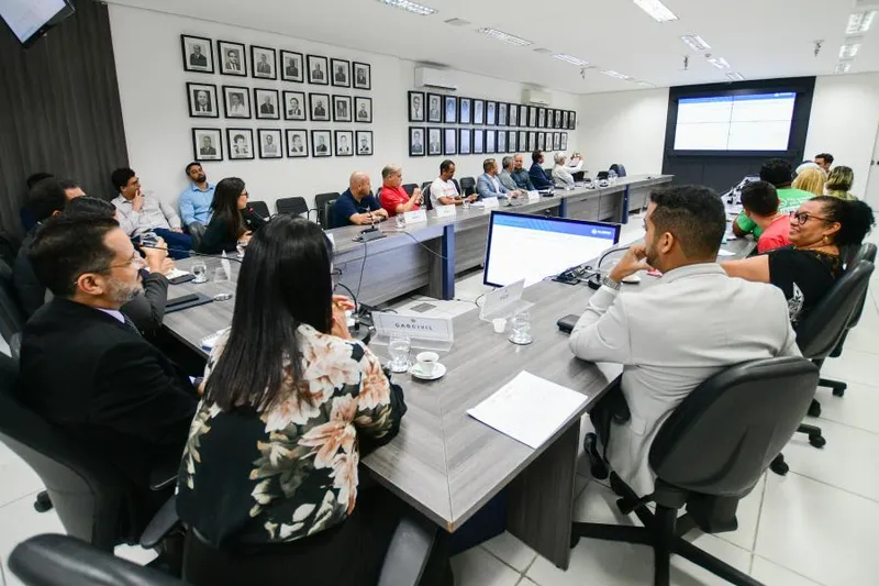 Imagem ilustrativa da imagem REAJUSTE: ESTADO CONFIRMA QUEDA DA ARRECADAÇÃO, MAS DIZ MANTER DIÁLOGO